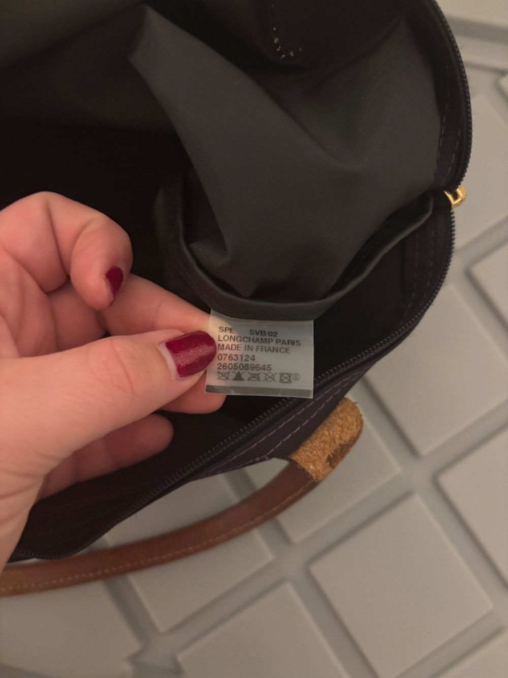 Plum Longchamp Le Pliage Nylon Tote – Medium - Picture 7 of 15